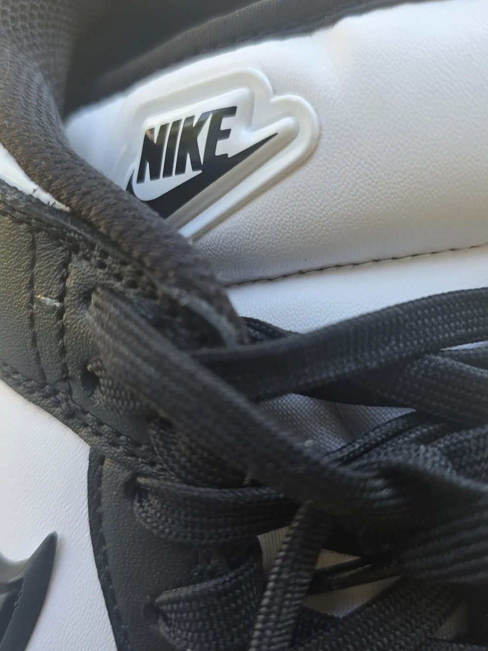 Kids Black and White Low-Top Sneakers - Nike